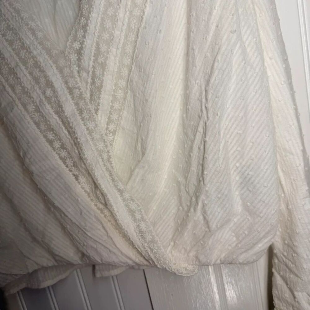 Angie Boho Blouse White 100% cotton sz L coastal flowy fairy bell sleeves crop - Picture 2 of 8